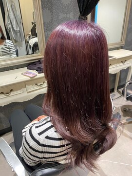 ローレン(LOREM) ワインレッドカラー/ニュアンスカラー/さら艶ロング/大人可愛い