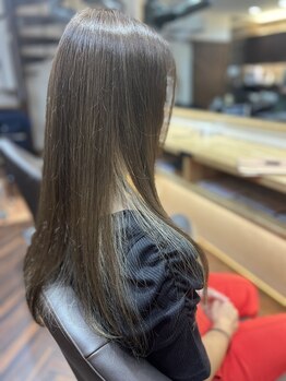 アヴァンセ(AVANCER)の写真/あなたのための特別なトリートメント。頭皮から美しく髪質改善を実現するハウオリTrで心も髪も輝く毎日を。