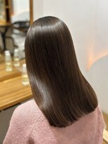 ミツバ(3tuba)&nbsp;オリーブカラー 美髪カラー 髪質改善 セミロング ストレート