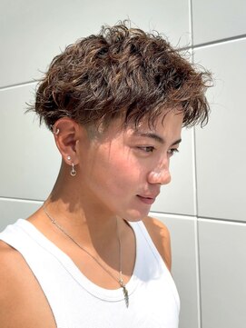 ウシワカマルガーデン(ushiwakamaru Garden) ツイストスパイラル/メンズパーマ/アップバング/刈り上げ