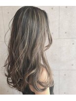 フェリアあべの(FERIA)&nbsp;【天王寺 / あべの】カーキグレージュ＊外国人風ハイライト