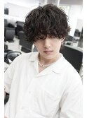 シャドウパーマコンマヘアナチュラルセンターパートツーブロック