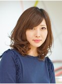 毛先カールのスプリングスタイル