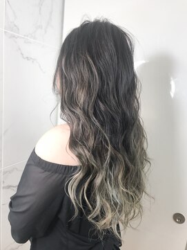 アヴァンスクロス あべのルシアス店(AVANCE.CROSS) グラデーションカラー×ベージュ