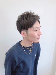 ブリーチなしアッシュグレージュ×大人気♪刈り上げツーブロック