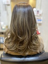 ライズ(RizE)&nbsp;アッシュ系外国人風カラー