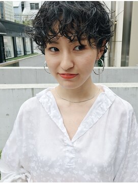 エイゾー 銀座(EIZO) 黒髪ショートパーマ