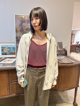 ヘアーアイストゥーレ(HAIR ICI TRE) straight bob