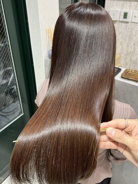 ヒアー 神戸三宮元町(here) ショコラベージュ/ボブルフ/カール/艶ボルドー