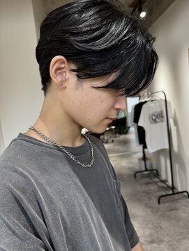 クオル 立川(QOL) 前下がりセンターパート　ニュアンスパーマ