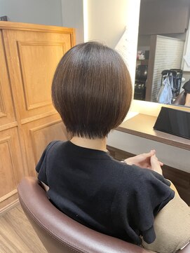 ミーツ meets+ 【美髪style】シルエットが美しいショートボブ