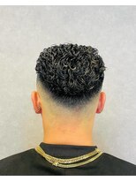 スター(STAR)&nbsp;20代30代40代/刈り上げ/極道パーマ/メンズカット/メンズ