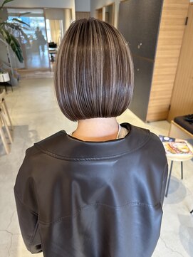 アルジャーノンシロ(ALGERNON shiro) アンブレラカラー/ブリーチ/ボブ/大人可愛い/竹内哲太