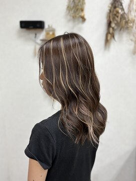 リングバイモアムー(Ring by Moremuu) 人気ハイライトスタイル