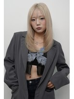 ニュウ(niw) 扱いやすさ抜群!レイヤースタイル