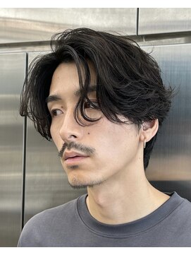 フィフス 原宿(fifth) センターパートフェザーパーマ刈り上げニュアンスパーマ韓国ヘア