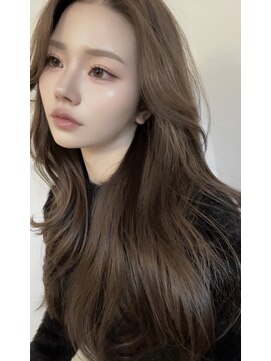 ロンドルピナス 小倉(Lond Lupinus) ミディアムレイヤーカット/似合わせカット/大人ガーリー/20代