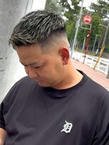 一鳳庵　【イオアン】&nbsp;ハイライト　フェード　メンズカット　アップバング