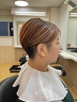 カット クラブ 大人の2ブロックショート (刈上げ女子)