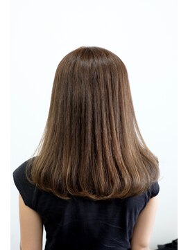 バングス(bangs) ツヤ感きらめくイルミナカラー。