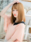 ハイトーンカラーの小顔ドーリーストレートa