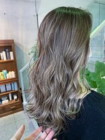 ヘアーデザイン アルエ(HAIR×design ARUE) 【シースルーカラー】ハイライトで作るミルクベージュ★