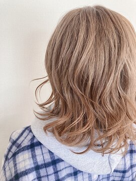 オーシー 四ツ井店(O'sea) ミルクティーベージュ