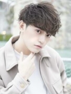 アイトーキョー 名古屋栄(AI TOKYO) スキンフェード/韓国マッシュ/センターパート[名古屋駅/栄駅]