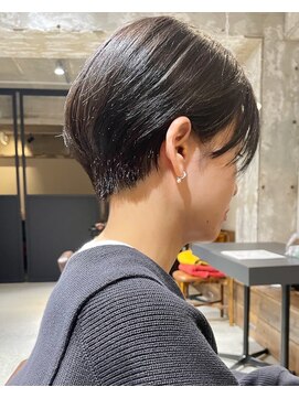 クラッチ ユニ(CLUTCH uni) ♪耳かけショートボブ♪【大阪難波美容室 中塚孝博】
