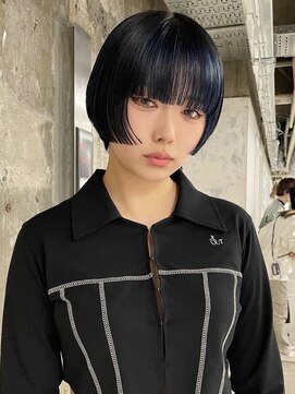 ロジ(loji) パツッとショートスタイル×ブルー