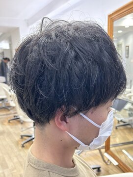 ヘッズ 本八幡店(HEADS) MEN'S HAIR  センターパート　ツイストスパイラル　コンマヘア