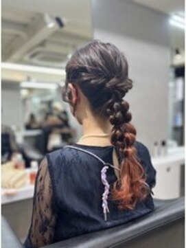 ディア(.eer) グラデーションヘアにもピッタリ！編みおろし☆