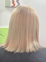 デート 下北沢(DATE)&nbsp;ダブルカラーミルクティーベージュカラーショートボブブリーチ