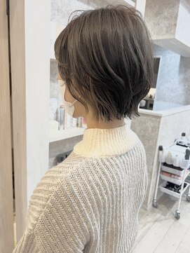 キャアリー(Caary) 福山市Caaryインナーカラーくすみベージュニュアンスカラー20代