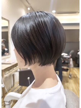 アンミー(anmee) 黒髪ショート