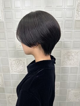 ヘンリエッタ 自由ヶ丘(Henrietta) 黒髪マッシュショート