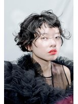 オンザ(ONTHE)&nbsp;黒髪のパーマ