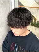 スペインカールスパイキーショートブルーブラックフェザーパーマ
