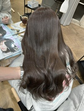 エレン 新百合ヶ丘店(ELEN) 暗くても透明感のあるグレージュカラー