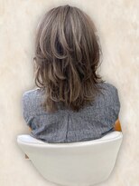 ヘアーサロン ティアレ(hair salon Tiare)&nbsp;20代30代40代大人可愛い透明感ツヤ感グレージュ韓国巻きセミディ