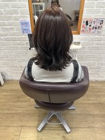 アンジェラ(Angela)&nbsp;くびれミディアムレイヤー