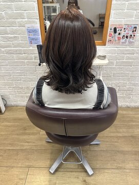 アンジェラ(Angela) くびれミディアムレイヤー