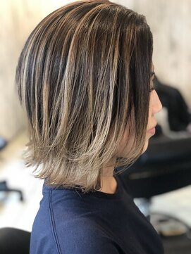 フェニーチェ 高崎(FENICE) 切りっぱなしボブ×バレイヤージュ