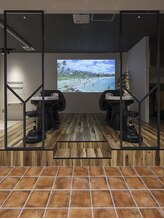 ヘッドスパ専用ブース完備★最新の寝心地で心地よいスパタイムを♪