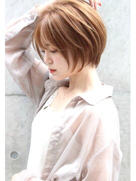 レウナ 外苑前(Reuna) 大人可愛いショーボブ アッシュブラウン 小顔ショート