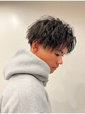 ツーブロック短髪モテるスーツ束感メッシュシークレットパーマ