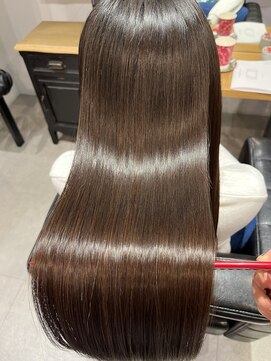 ライフ(LIFE) 髪質改善ヘアエステ/縮毛矯正/ストレート/イメチェン/フェミニン