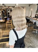 ホワイトベージュ