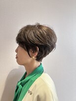 ルサロンニイマル(Le Salon 二○)&nbsp;ステップボーンカットでつくる大人ショート