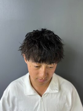 ダンヒルバーバー(dunhill BARBER) ツイストパーマ<理容室>[メンズ/シェービング/床屋/銀座]